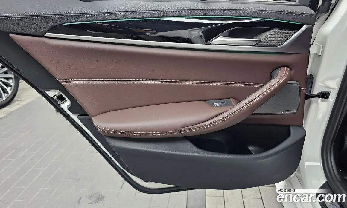 BMW 5 серия 2023 2.0 автомат (гидро), фото 15
