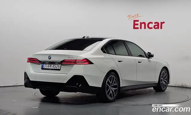 BMW 5 серия, 2024, 8 629 км