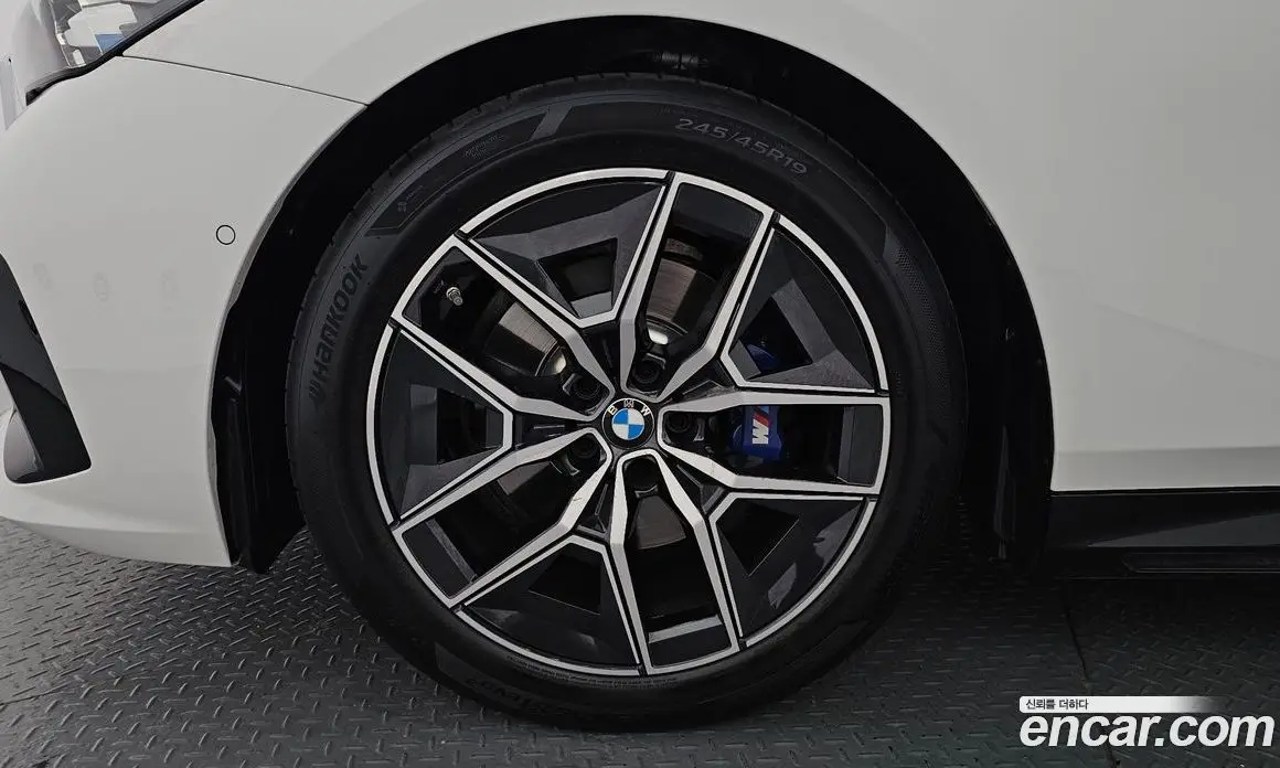 BMW 5 серия 2024 2.0 автомат (гидро), фото 4 BMW 5 серия 2024 2.0 автомат (гидро), фото 4