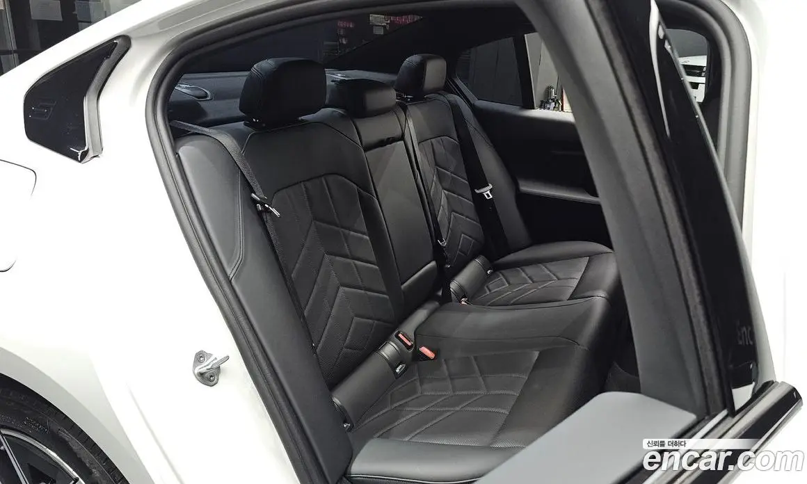 BMW 5 серия 2025 2.0 автомат (гидро), фото 15 BMW 5 серия 2025 2.0 автомат (гидро), фото 15