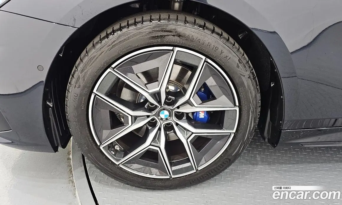 BMW 5 серия 2025 2.0 автомат (гидро), фото 5