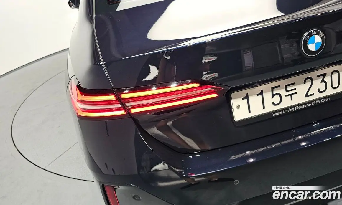 BMW 5 серия 2025 2.0 автомат (гидро), фото 9