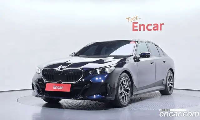 BMW 5 серия, 2025, 7 475 км