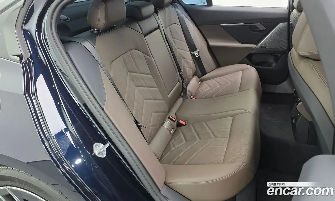 BMW 5 серия 2025 2.0 автомат (гидро), фото 18