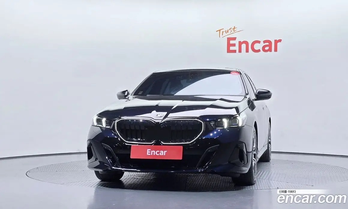 BMW 5 серия 2025 2.0 автомат (гидро), фото 3