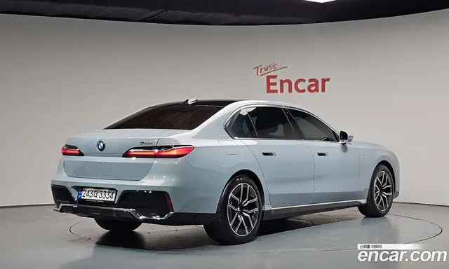 BMW 7 серия, 2023, 23 762 км