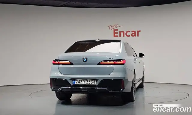 BMW 7 серия 2023 3.0 автомат (гидро), миниатюра 3
