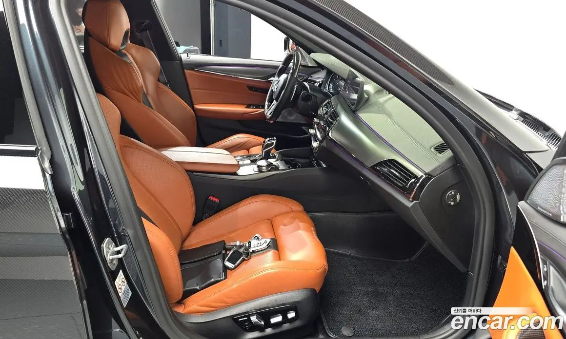 BMW M5 2018 4.4 автомат (гидро), фото 16 BMW M5 2018 4.4 автомат (гидро), фото 16