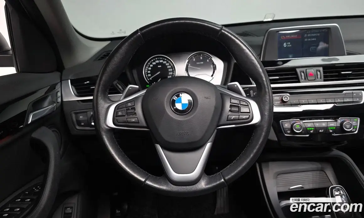 BMW X1 2019 2.0 автомат (гидро), фото 17