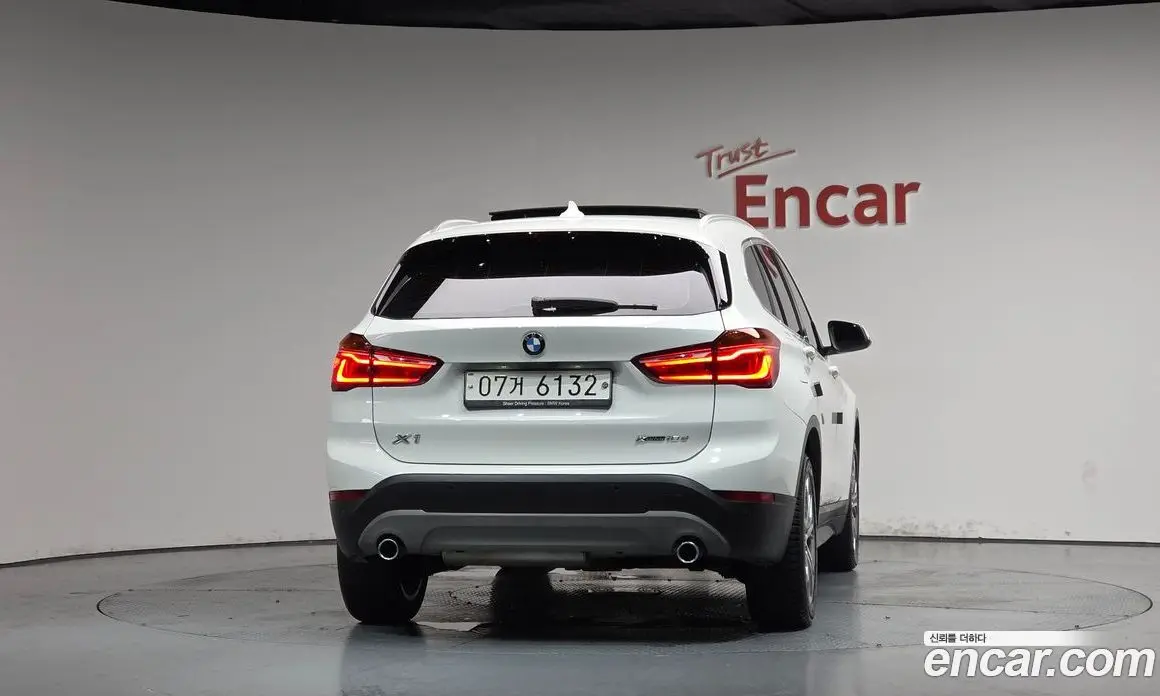 BMW X1 2019 2.0 автомат (гидро), фото 3
