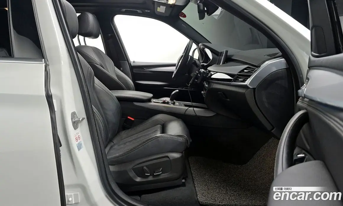 BMW X5 2018 3.0 автомат (гидро), фото 16
