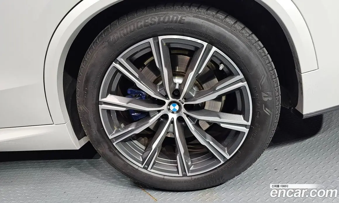 BMW X5 2021 3.0 автомат (гидро), фото 6