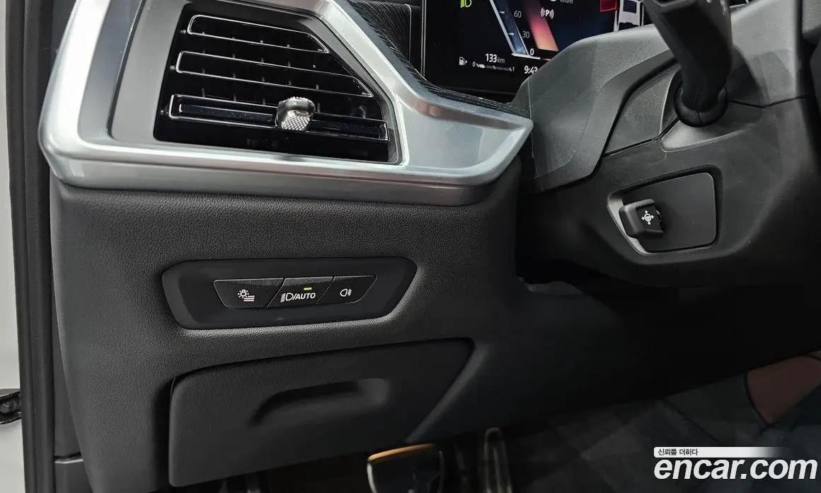 BMW X6 2024 3.0 автомат (гидро), фото 20