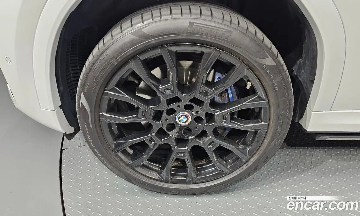 BMW X6 2024 3.0 автомат (гидро), фото 5