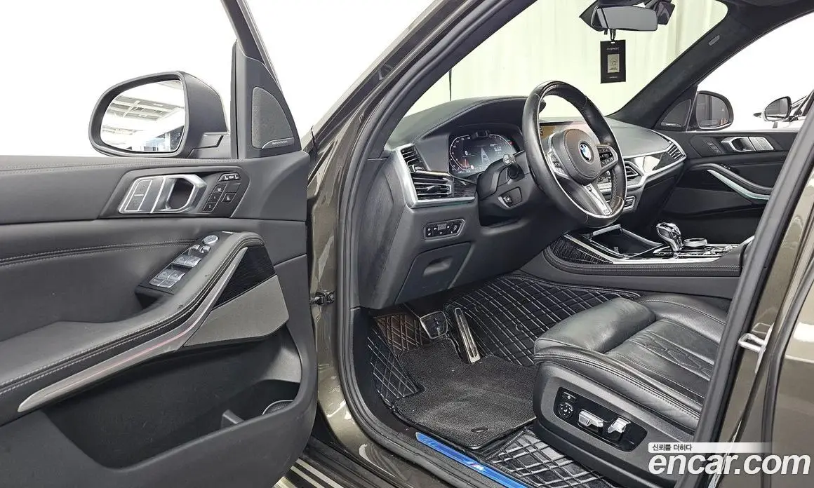 BMW X7 2022 3.0 автомат (гидро), фото 13
