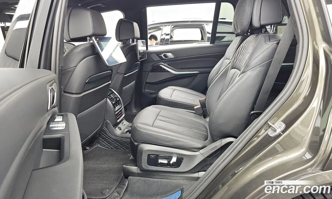 BMW X7 2022 3.0 автомат (гидро), фото 16