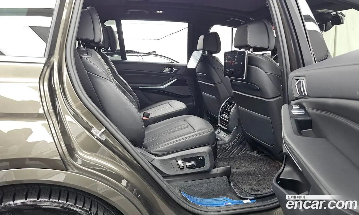 BMW X7 2022 3.0 автомат (гидро), фото 18