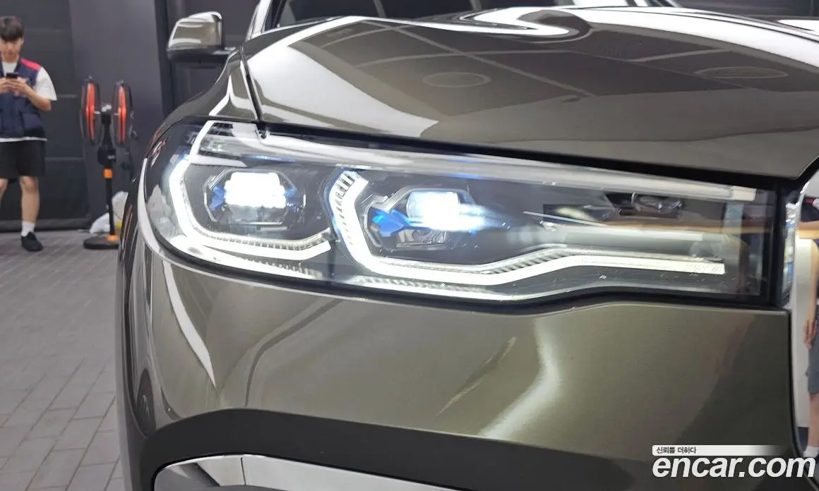 BMW X7 2022 3.0 автомат (гидро), фото 8