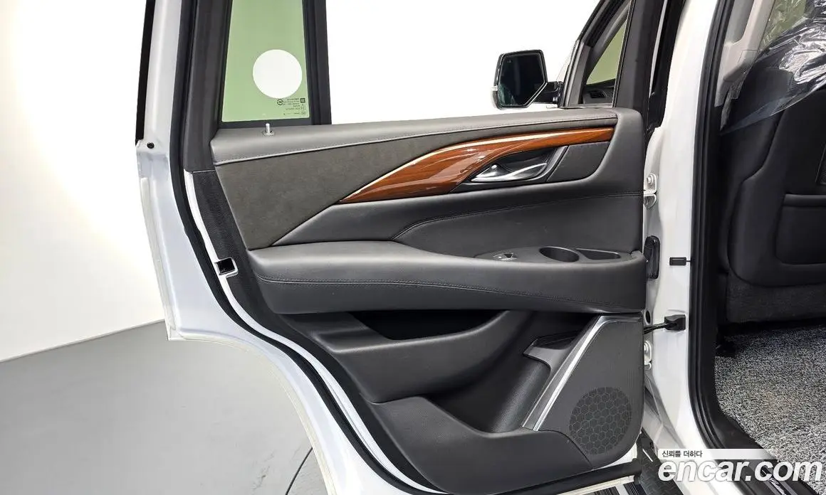 Cadillac Escalade 2018 6.2 автомат (гидро), фото 15