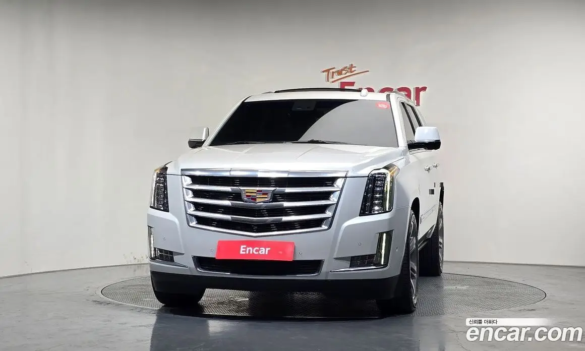 Cadillac Escalade 2018 6.2 автомат (гидро), фото 3