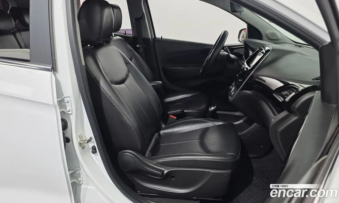 Chevrolet Spark 2016 1.0 автомат (гидро), фото 16