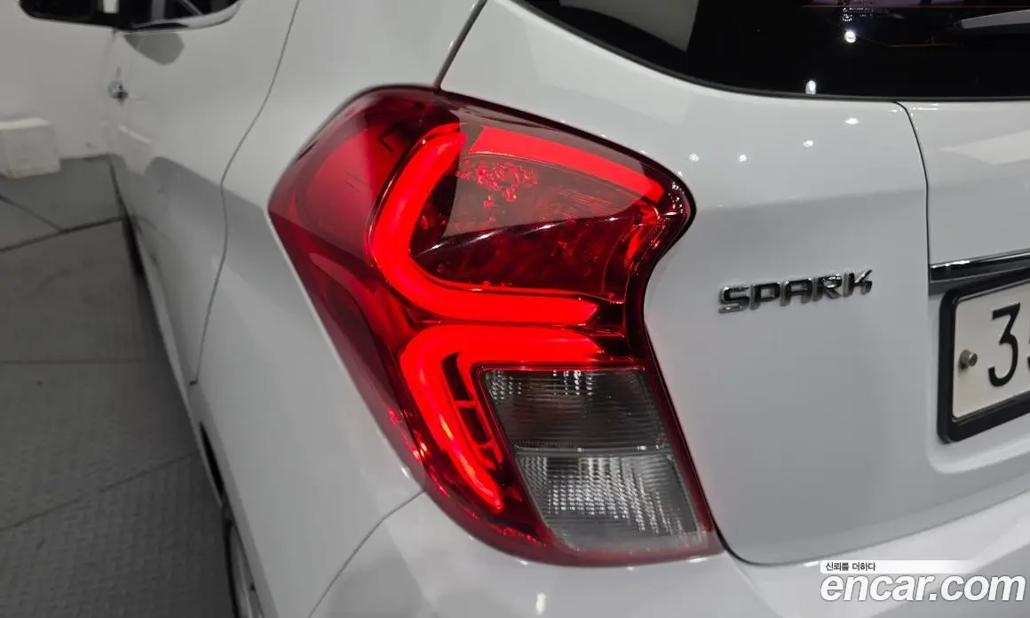 Chevrolet Spark 2016 1.0 автомат (гидро), фото 9