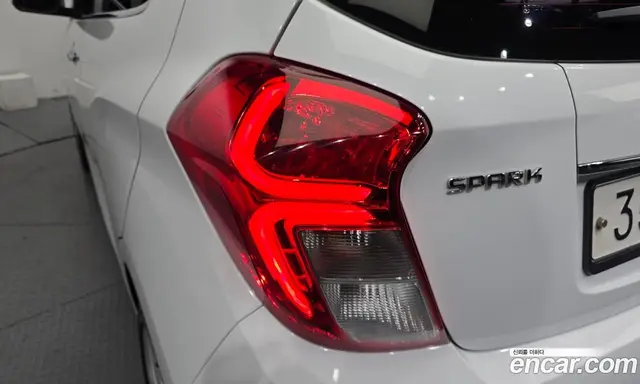 Chevrolet Spark 2016 1.0 автомат (гидро), миниатюра 9