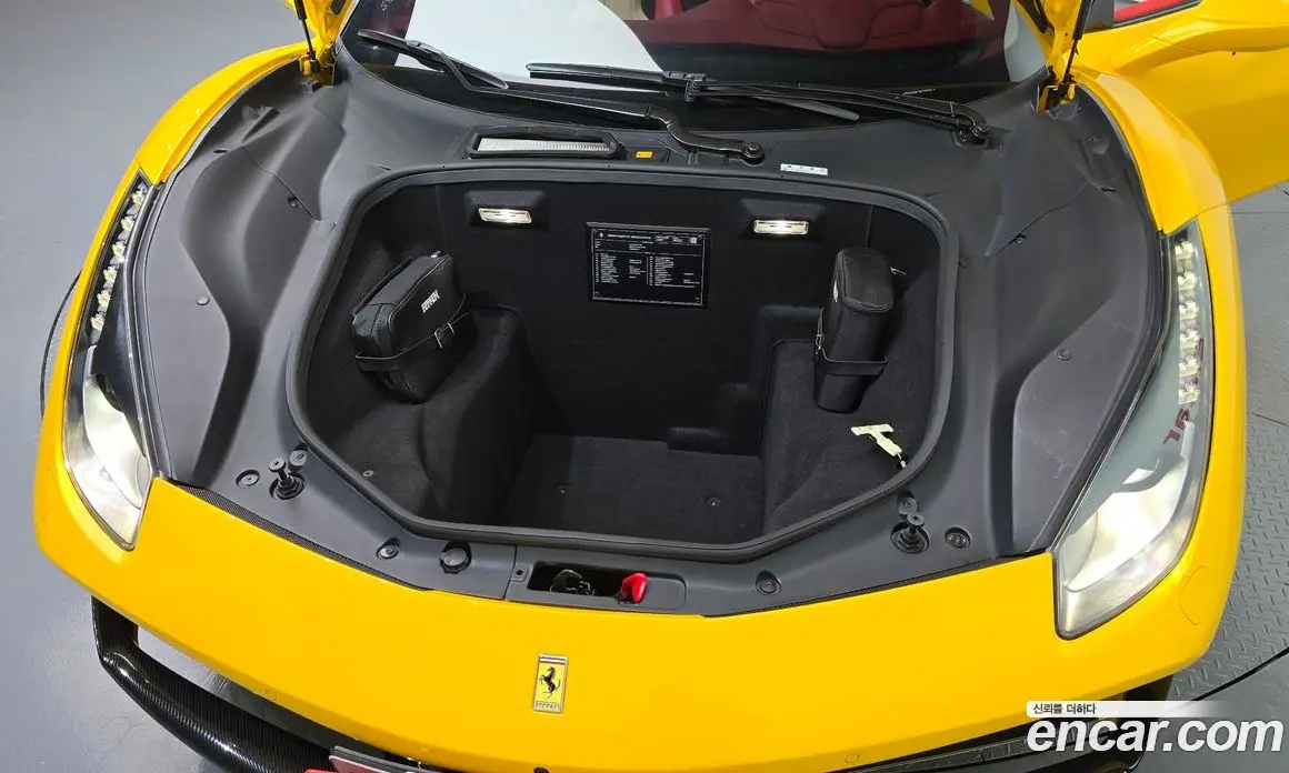 Ferrari 488 2018 3.9 автомат (гидро), фото 18