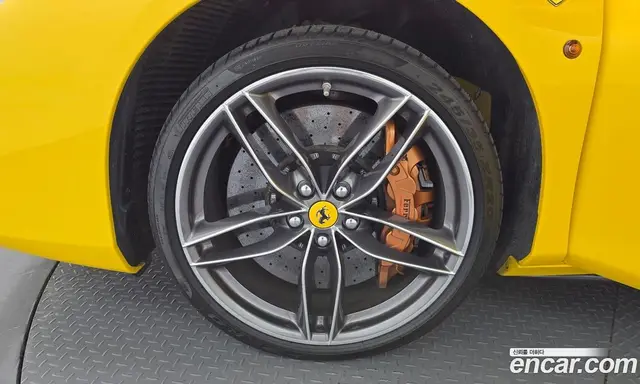 Ferrari 488 2018 3.9 автомат (гидро), миниатюра 5