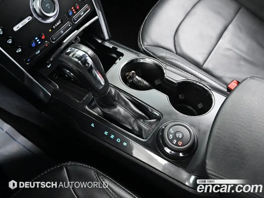 Ford Explorer 2018 2.3 автомат (гидро), фото 8