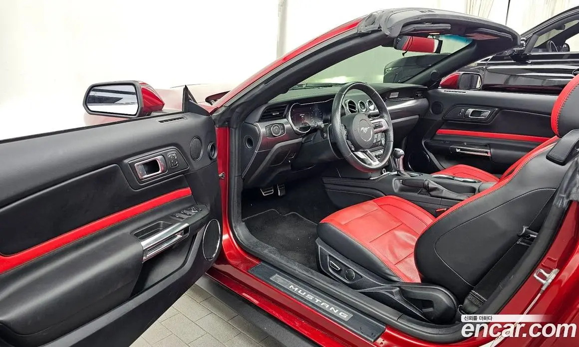 Ford Mustang 2019 2.3 автомат (гидро), фото 13 Ford Mustang 2019 2.3 автомат (гидро), фото 13