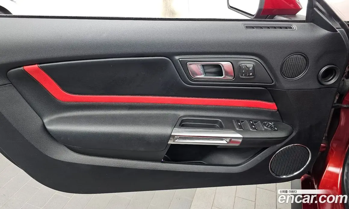 Ford Mustang 2019 2.3 автомат (гидро), фото 14 Ford Mustang 2019 2.3 автомат (гидро), фото 14