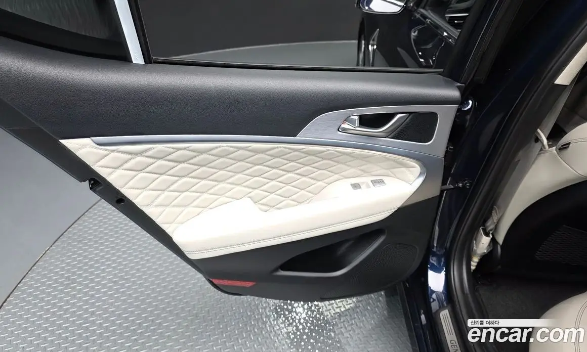 Genesis G70 2019 2.0 автомат (гидро), фото 15 Genesis G70 2019 2.0 автомат (гидро), фото 15