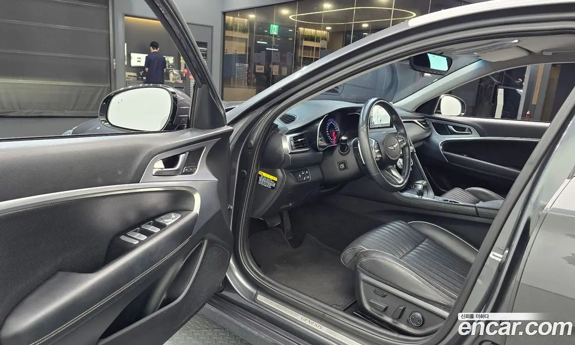 Genesis G70 2019 2.0 автомат (гидро), фото 13 Genesis G70 2019 2.0 автомат (гидро), фото 13