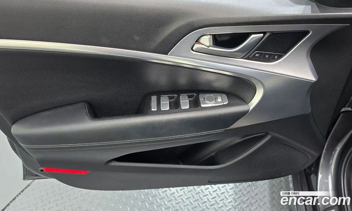 Genesis G70 2019 2.0 автомат (гидро), фото 14 Genesis G70 2019 2.0 автомат (гидро), фото 14