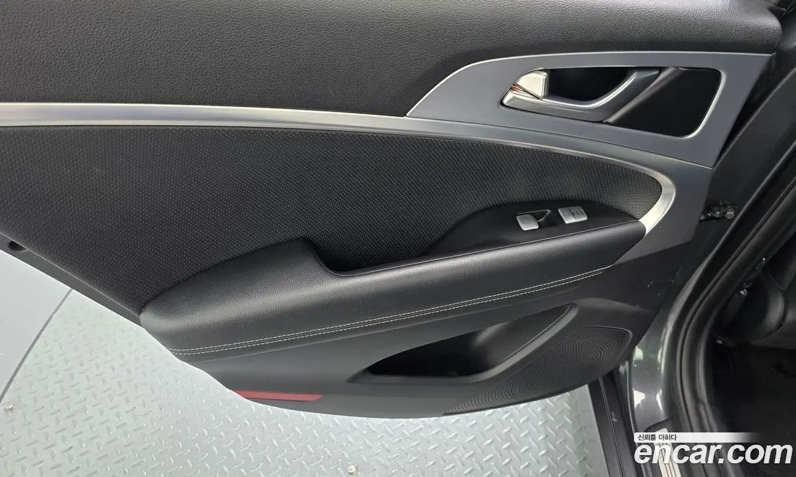 Genesis G70 2019 2.0 автомат (гидро), фото 15 Genesis G70 2019 2.0 автомат (гидро), фото 15