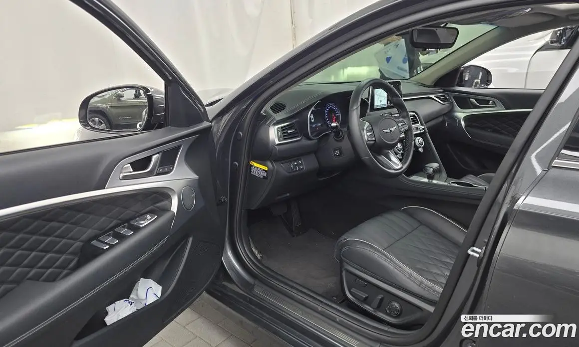Genesis G70 2019 2.0 автомат (гидро), фото 13 Genesis G70 2019 2.0 автомат (гидро), фото 13