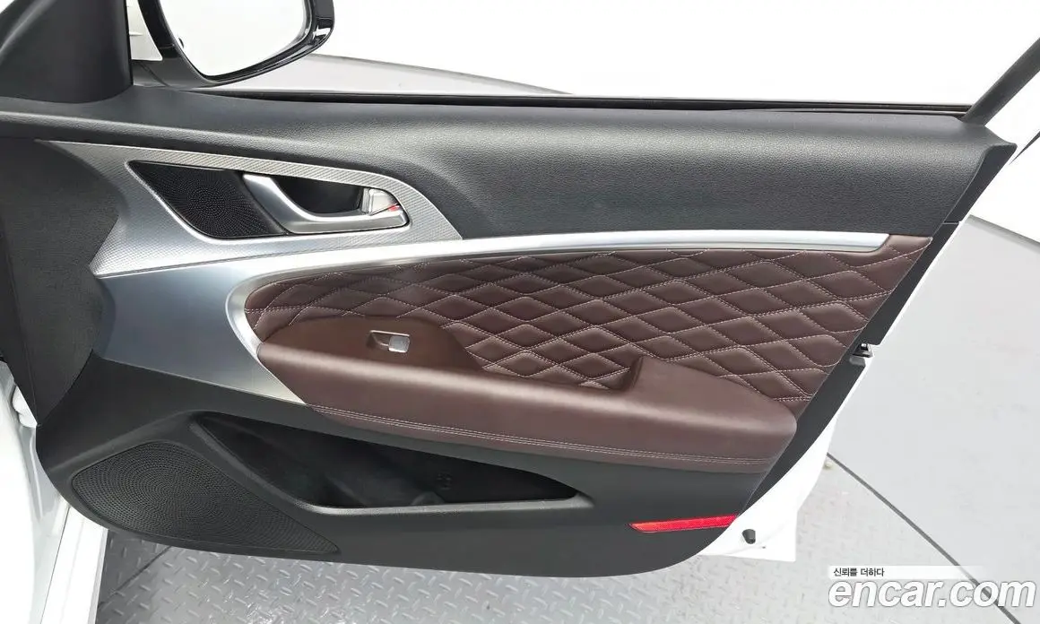 Genesis G70 2022 2.0 автомат (гидро), фото 14 Genesis G70 2022 2.0 автомат (гидро), фото 14