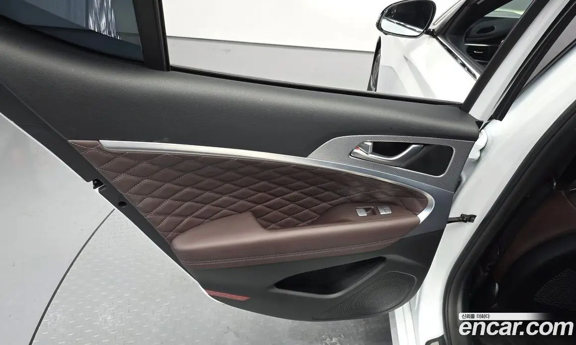 Genesis G70 2022 2.0 автомат (гидро), фото 15 Genesis G70 2022 2.0 автомат (гидро), фото 15