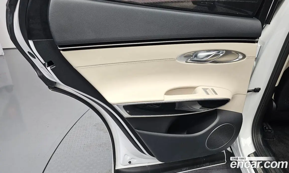 Genesis GV70 2021 2.5 автомат (гидро), фото 15 Genesis GV70 2021 2.5 автомат (гидро), фото 15