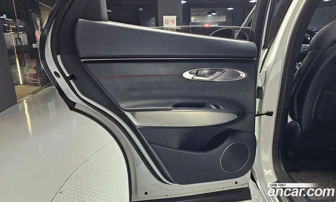 Genesis GV70 2021 2.5 автомат (гидро), фото 15