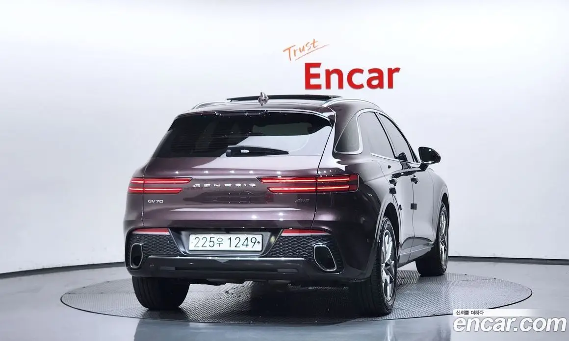 Genesis GV70 2021 2.5 автомат (гидро), фото 4 Genesis GV70 2021 2.5 автомат (гидро), фото 4