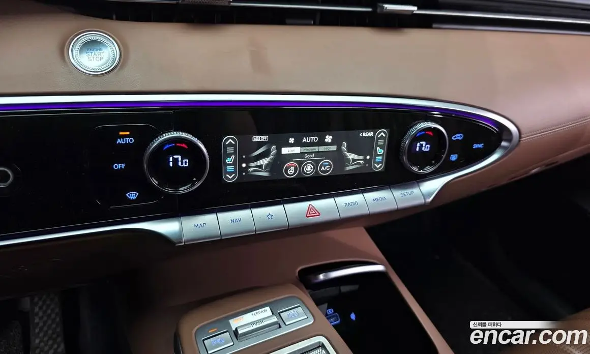 Genesis GV70 2021 2.5 автомат (гидро), фото 17 Genesis GV70 2021 2.5 автомат (гидро), фото 17