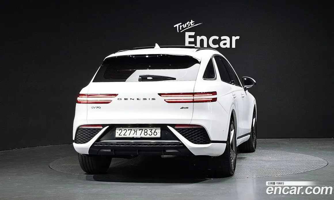 Genesis GV70 2023 2.2 автомат (гидро), фото 3