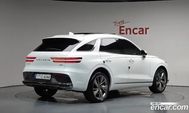 Genesis GV70, 2025, 17 742 км
