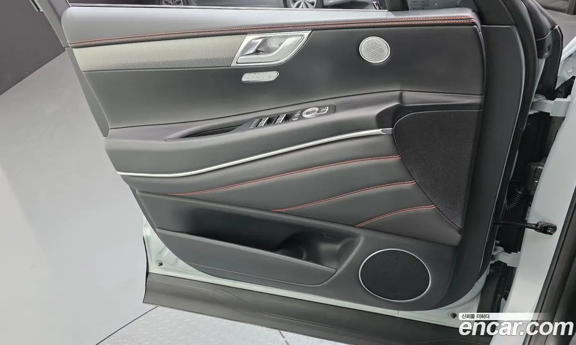 Genesis GV80 2024 2.5 автомат (гидро), фото 14