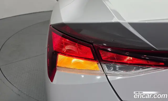 Hyundai Avante 2020 1.6 автомат (гидро), миниатюра 9 Hyundai Avante 2020 1.6 автомат (гидро), миниатюра 9