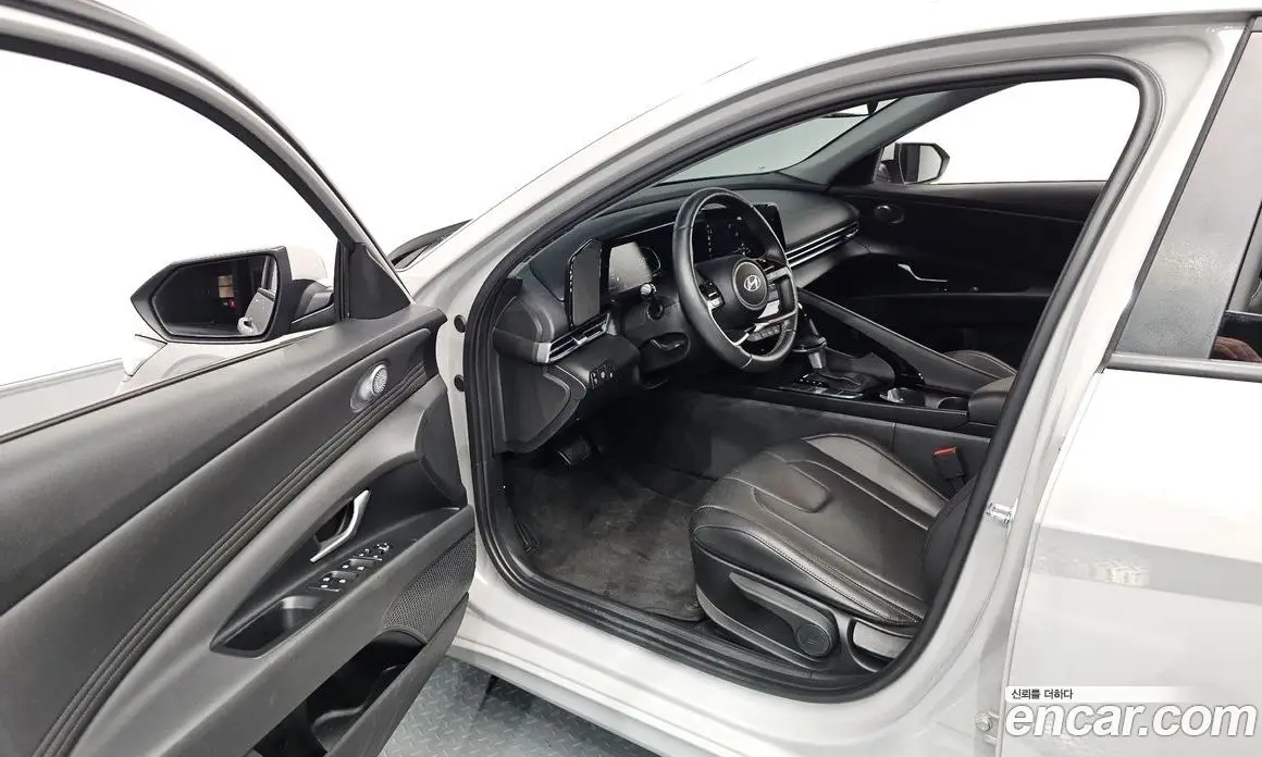 Hyundai Avante 2025 1.6 автомат (гидро), фото 12