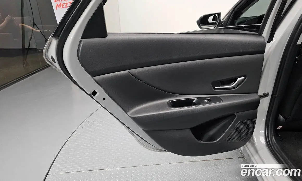 Hyundai Avante 2025 1.6 автомат (гидро), фото 14