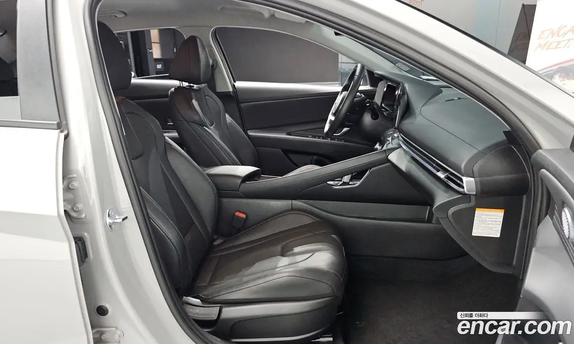 Hyundai Avante 2025 1.6 автомат (гидро), фото 17